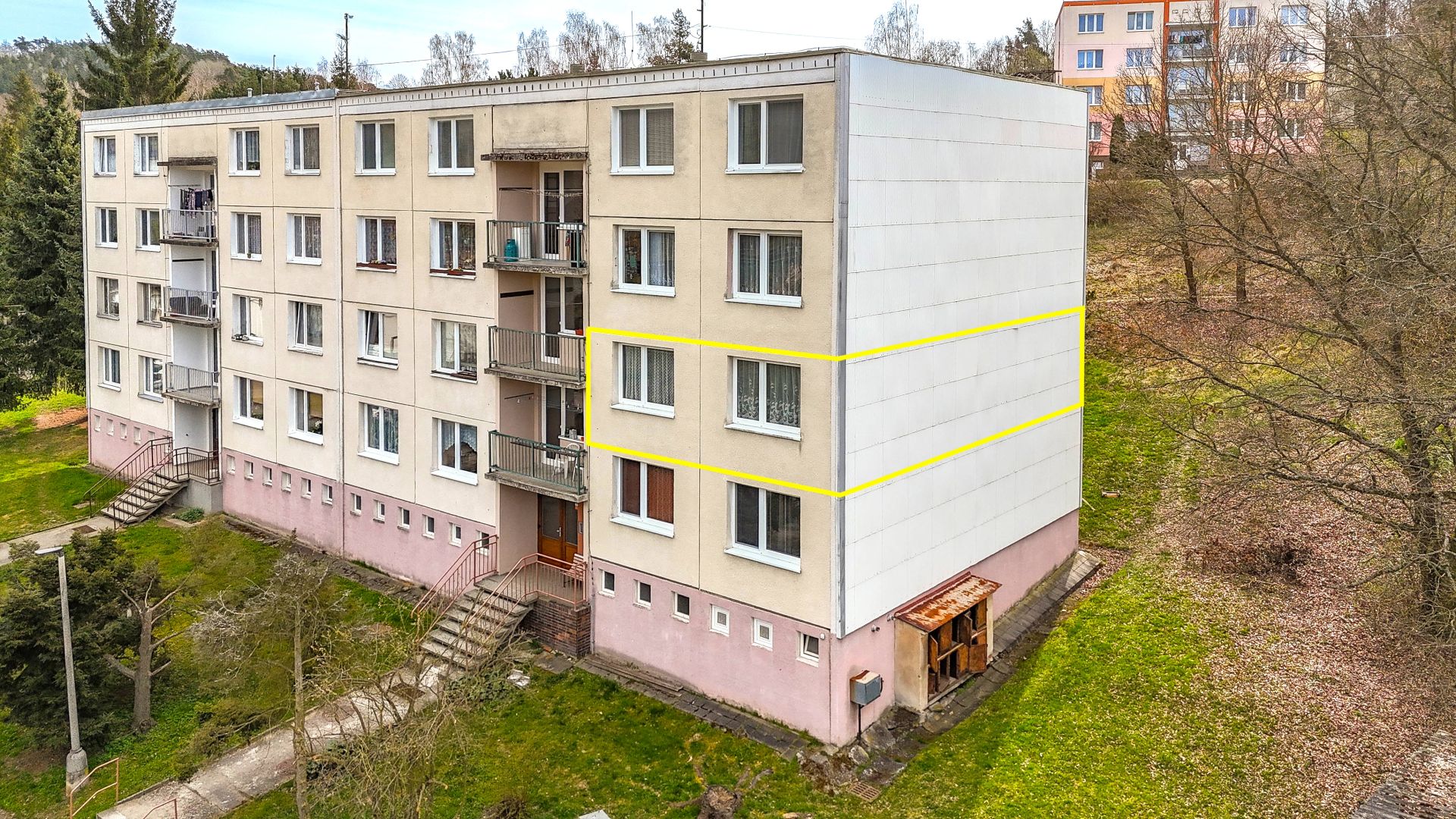 Prodej prostorného bytu 3+1 v Plasích