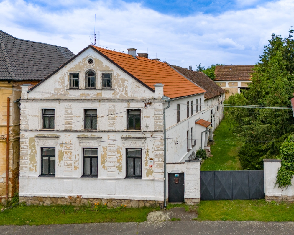 Prodej RD s velkým pozemkem v Semněvicích