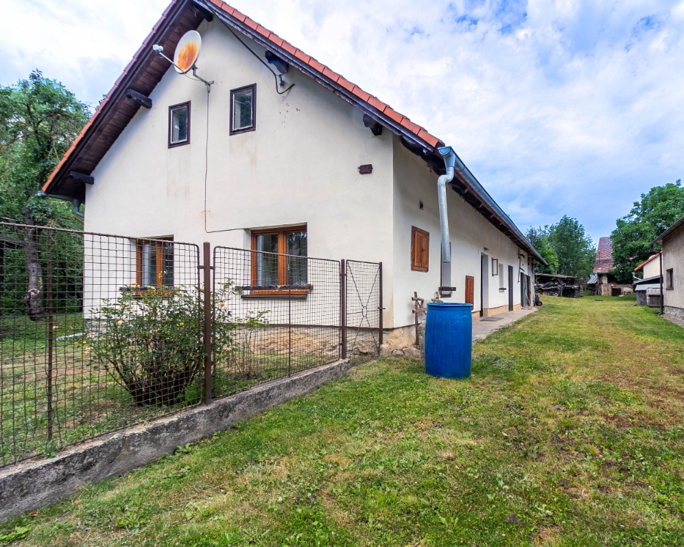 Prodej domu se stodolou a velkou zahradou